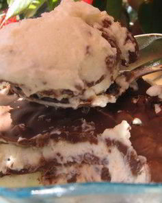 Семифреддо с безе и шоколадной пастой