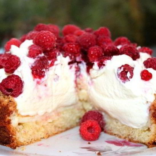 Рецепт торта-безе с малиной