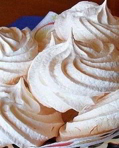 Воздушное безе из яичных белков