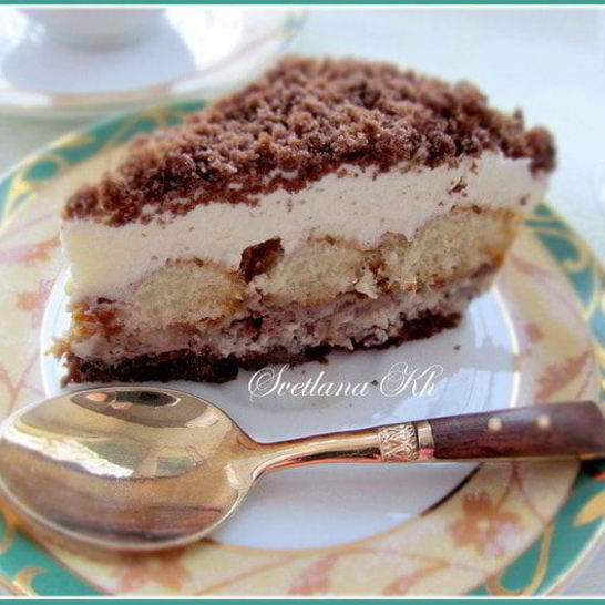 Рецепт десерта с халвой, клюквой и сливками