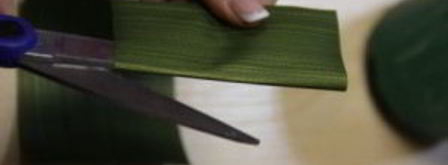 ананас из конфет. Шаг 5