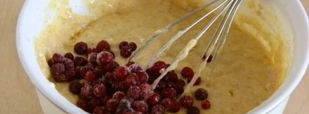 маффины конфетки с брусникой. Шаг 8