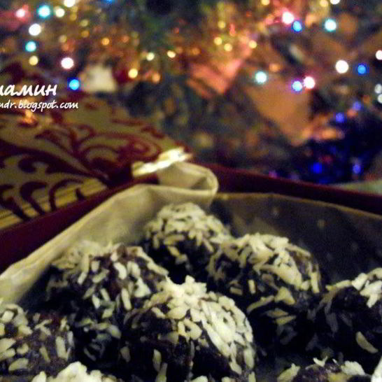 Рецепт мятна-кокосовых шоколадные конфеты с вяленой вишней