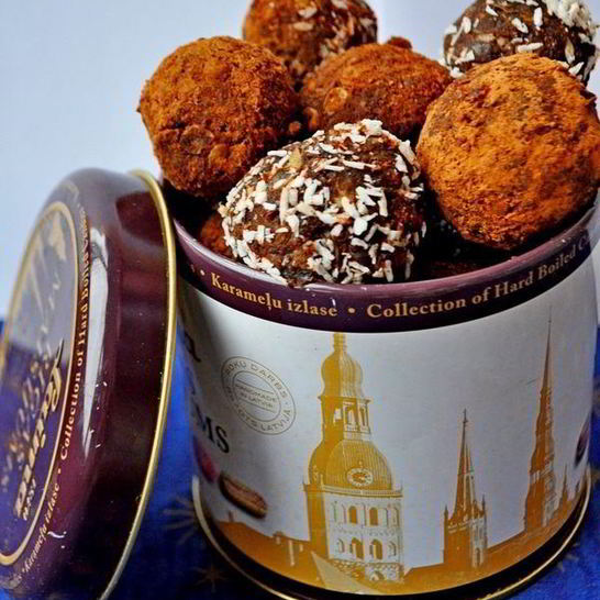 Рецепт полезных конфет из чечевицы и фиников