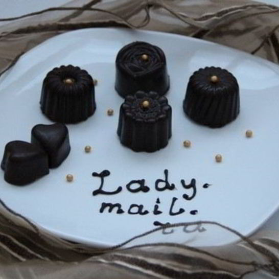 Рецепт шоколадных конфет с творожно-клубничной начинкой