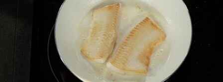 филе камбалы со сливочным кремом и красным картофельным пюре. Шаг 7