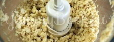 банановое мороженое с шоколадом и клубникой. Шаг 4