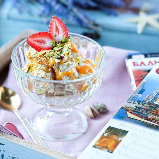 Рецепт мороженого из замороженного банана с арахисовой пастой и соленой карамелью