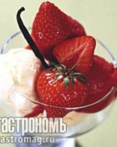 Ванильное мороженое с клубничным шербетом