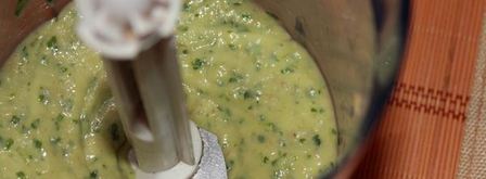 зеленое мороженое с авокадо и рукколой. Шаг 3