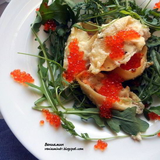 Рецепт пасты ракушки с муссом из семги, маскарпоне, руколы и красной икрой