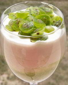 Творожный мусс с крыжовником