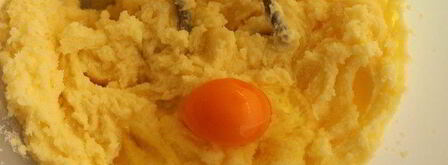 куличи с апельсиновой цедрой и вяленой клюквой. Шаг 5