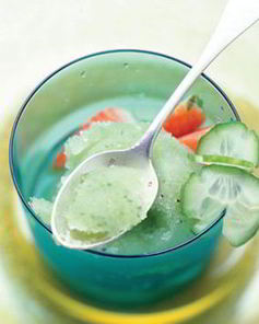 Огуречный щербет с фруктовым салатом