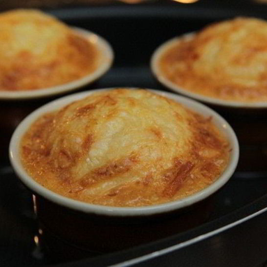 Рецепт крабового суфле с чеддером и пармезаном