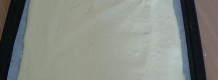 рулет с суфле и брусникой. Шаг 3