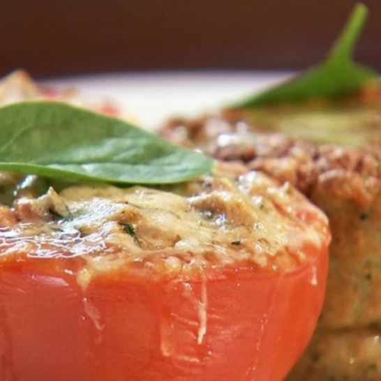 Рецепт суфле из трески с медово-горчичным соусом и запеченными помидорами