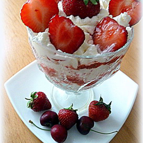Рецепт десерта тирамису с клубникой
