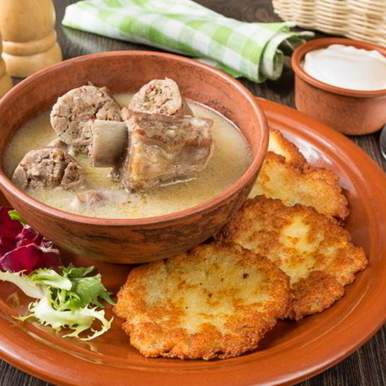Рецепт белорусской мачанки с ребрышками и драниками