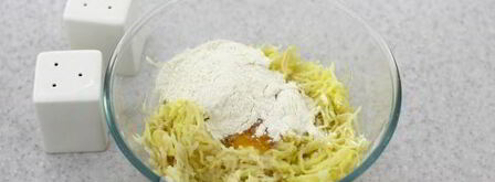 драники с колбасой. Шаг 4