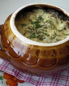 Фрикадельки с грибами и картофелем под сыром