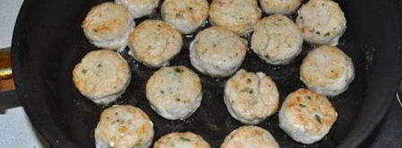 куриные фрикадельки в томатно-сметанном соусе. Шаг 5