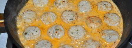 куриные фрикадельки в томатно-сметанном соусе. Шаг 7