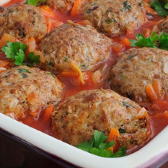 Рецепт мясных фрикаделек с двумя видами сыра