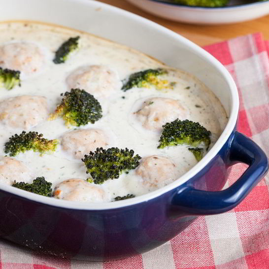 Рецепт рыбных фрикаделек в сметанном соусе