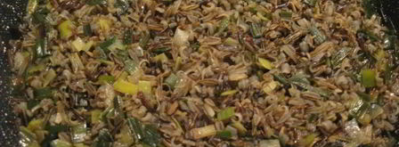 дикий рис со стручковой фасолью и луком-пореем. Шаг 5