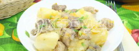 картофель с мясом в мультиварке. Шаг 11