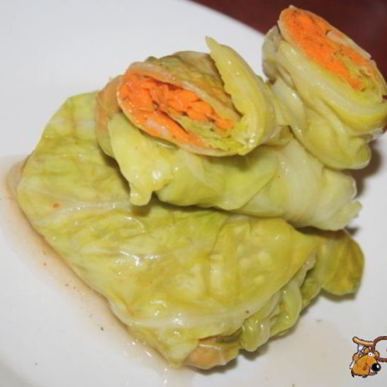 Рецепт постных закусочных голубцов с острой морковной начинкой