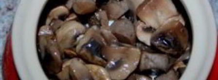 грибы в духовке в горшочке. Шаг 4