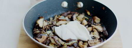 грибы в сметане. Шаг 6