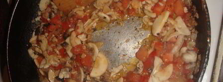 шампиньоны, запеченные с помидором и сыром. Шаг 7