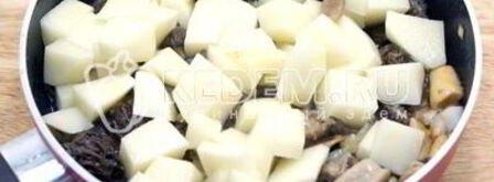 сморчки жареные с картофелем. Шаг 8