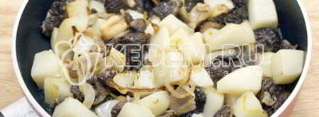 сморчки жареные с картофелем. Шаг 9