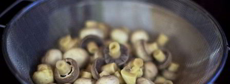 соленые шампиньоны. Шаг 3