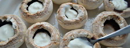 запеченные фаршированные шампиньоны. Шаг 3