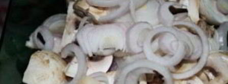 жареные грибы со свининой. Шаг 4