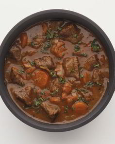 Гуляш из индейки с подливкой