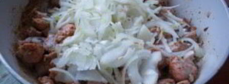 гуляш из свинины с картофелем. Шаг 4