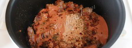 гуляш из свинины в мультиварке. Шаг 6