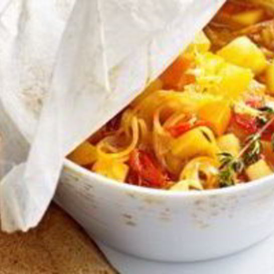 Рецепт гуляша из тушеного картофеля с хрустящим ржаным хлебом