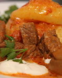 Гуляш из вареной говядины