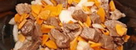 гуляш в мультиварке. Шаг 4