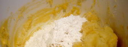 клецки с абрикосовой серединкой верю я, день придет. Шаг 4