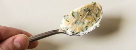 куриные котлеты с сырным зеленым маслом. Шаг 5