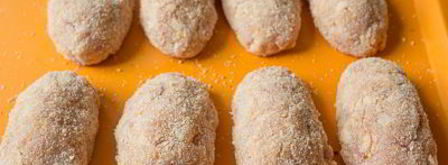 куриные котлеты с сырным зеленым маслом. Шаг 12