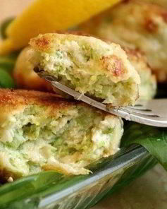 Нежные куриные котлетки с брокколи